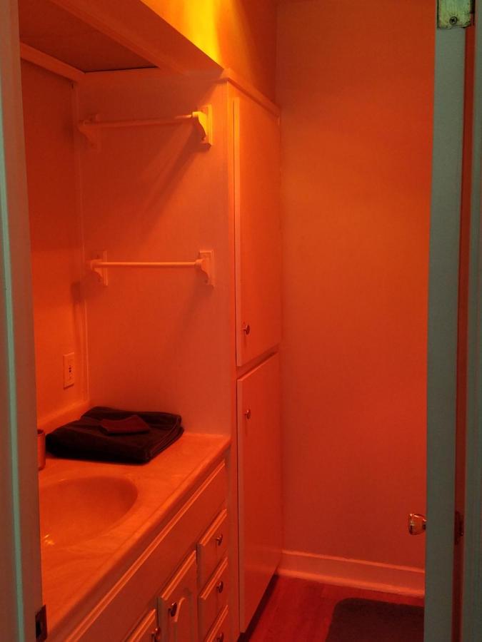 Woodland Hills Best Priced Room ロサンゼルス エクステリア 写真