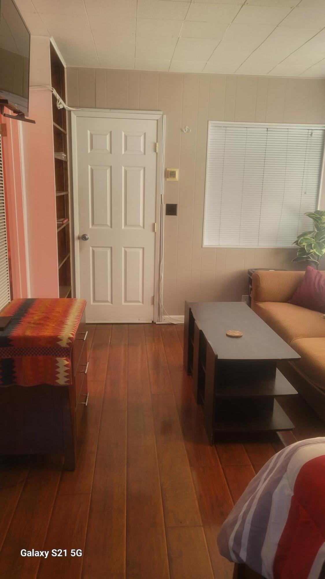 Woodland Hills Best Priced Room ロサンゼルス エクステリア 写真
